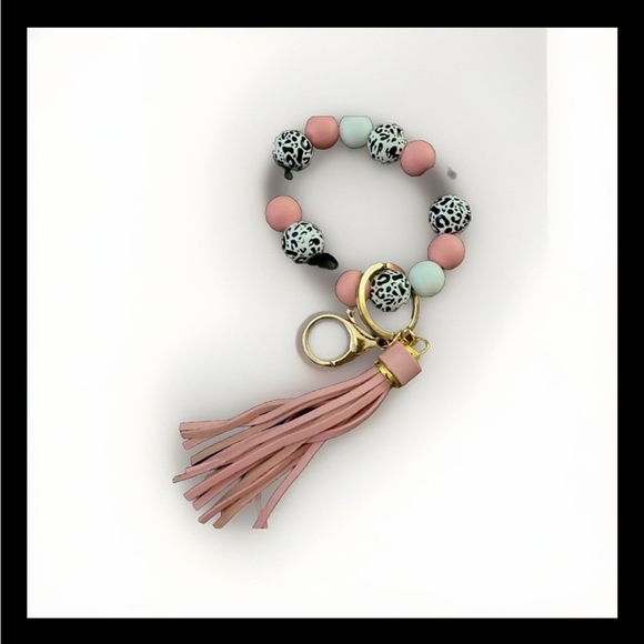 Beaded Keychain Wristlet/Bracelet - Picture 1 of 1
